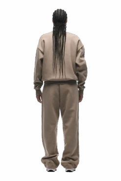 CREWNECK MOCCA CREAM(Crewneck Mocca Cream) -6PM CLOTHING SALE 1337x2005 6PM 0147 250519 6PM ECOM LOOK 28 1301