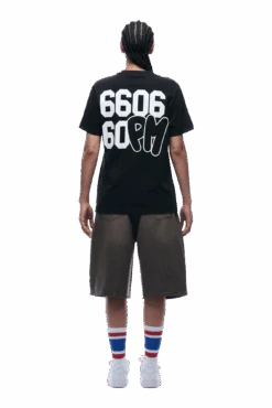 660660 TEE BLACK(660660 Tee Black) -6PM CLOTHING SALE 1337x2005 6PM 0189 2500610 6PM ECOM LOOK 7 0366