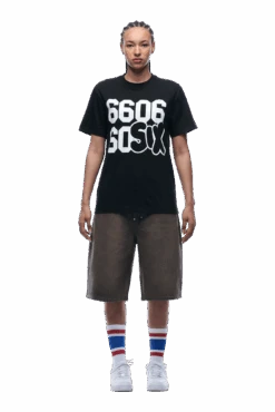 660660 TEE BLACK(660660 Tee Black) -6PM CLOTHING SALE 1337x2005 6PM 0191 2500610 6PM ECOM LOOK 7 0349