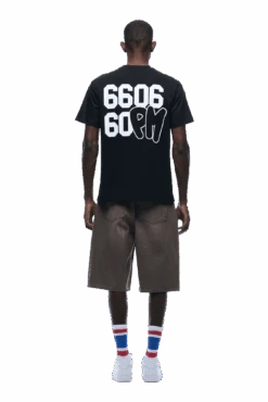660660 TEE BLACK(660660 Tee Black) -6PM CLOTHING SALE 1337x2005 6PM 0192 2500610 6PM ECOM LOOK 7 0216