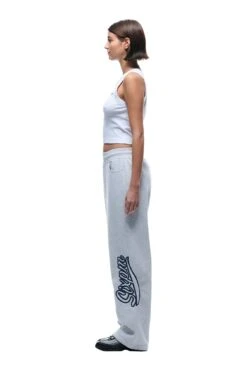 WAVE LOGO OPEN LEG LIGHT GREY(Open Leg Jogger With Wave Logo Light Grey) -6PM CLOTHING SALE 1337x2005 0067 141124 6PM BF24 LOOK 12 0461