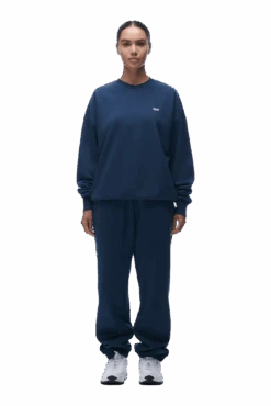 CREWNECK NAVY(Crewneck Navy) -6PM CLOTHING SALE 22230330 6PM NOS23 Look 31 0862 min