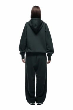 HOODIE DARK EMERALD(Hoodie Dark Emerald) -6PM CLOTHING SALE 2500x1337 6pm 0030 241004 6PM Ecom Look 33 1957 min