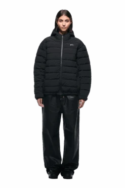 LIGHT PUFFER JACKET BLACK(Light Puffer Jacket Black) -6PM CLOTHING SALE 2500x1337 6pm 0213 241004 6PM Ecom Look 03 0510 min