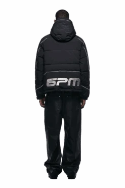 HALF ZIP PULLOVER PUFFER JACKET BLACK(Half Zip Pullover Puffer Jacket Black) -6PM CLOTHING SALE 2500x1337 6pm 0220 241004 6PM Ecom Look 02 0249 min