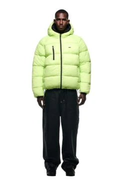 REVERSIBLE PUFFER JACKET BLACK(Reversible Puffer Jacket Black) -6PM CLOTHING SALE 2500x1337 6pm 0231 241004 6PM Ecom Look 01 0211 26c2b4b2 e94d 4c27 b4f4 363174dadf58