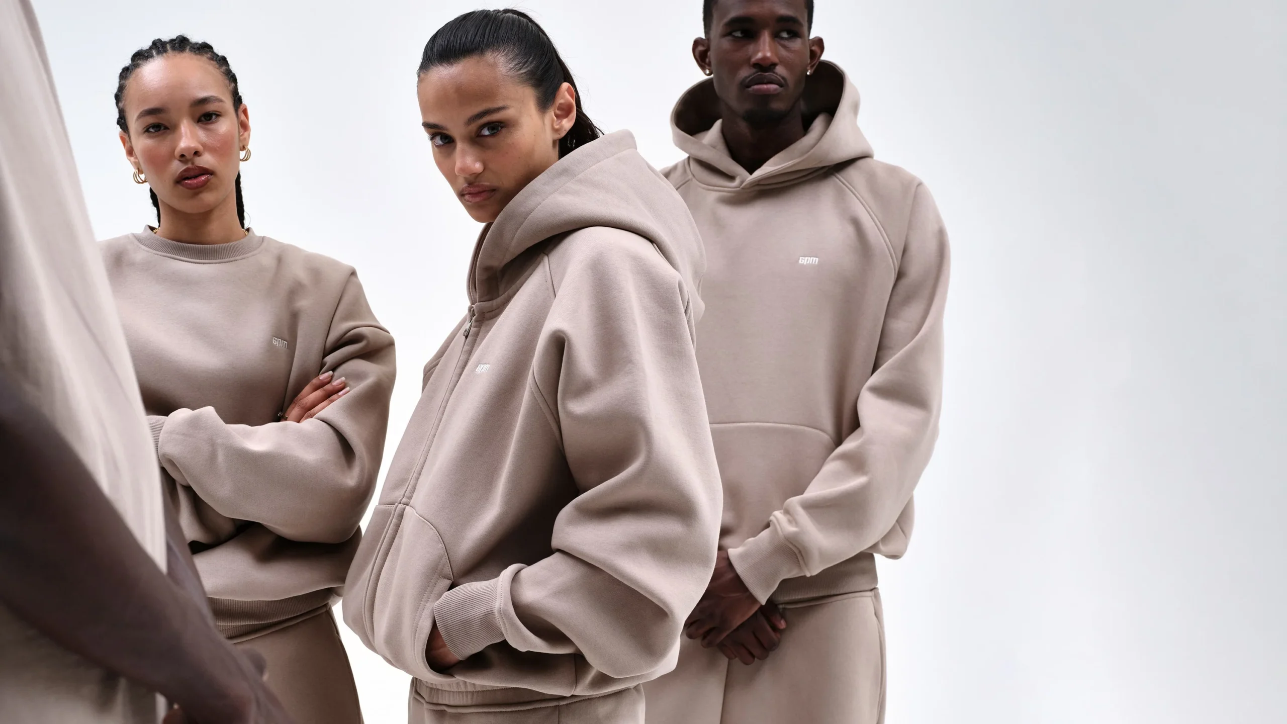 6PM CLOTHING SALE -6PM CLOTHING SALE 250521 6PM CAMPAIGN SHOT 03 1431 min scaled