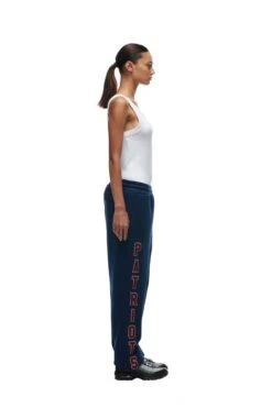 PATRIOTS SEASON JOGGER(Patriots Season Jogger) -6PM CLOTHING SALE 2673x4009px 6pm NFL ECOM 0134 20231024 6PM NFL ECOM LOOK 01 95