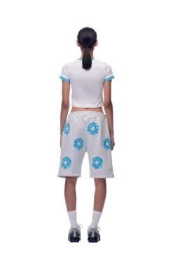 NH LOGO BABY TEE WHITE(Baby Tee Logo White) -6PM CLOTHING SALE 2673x4009px 6pm V2 0001s 0059 20230530 6PM ECOM Look 10 0427