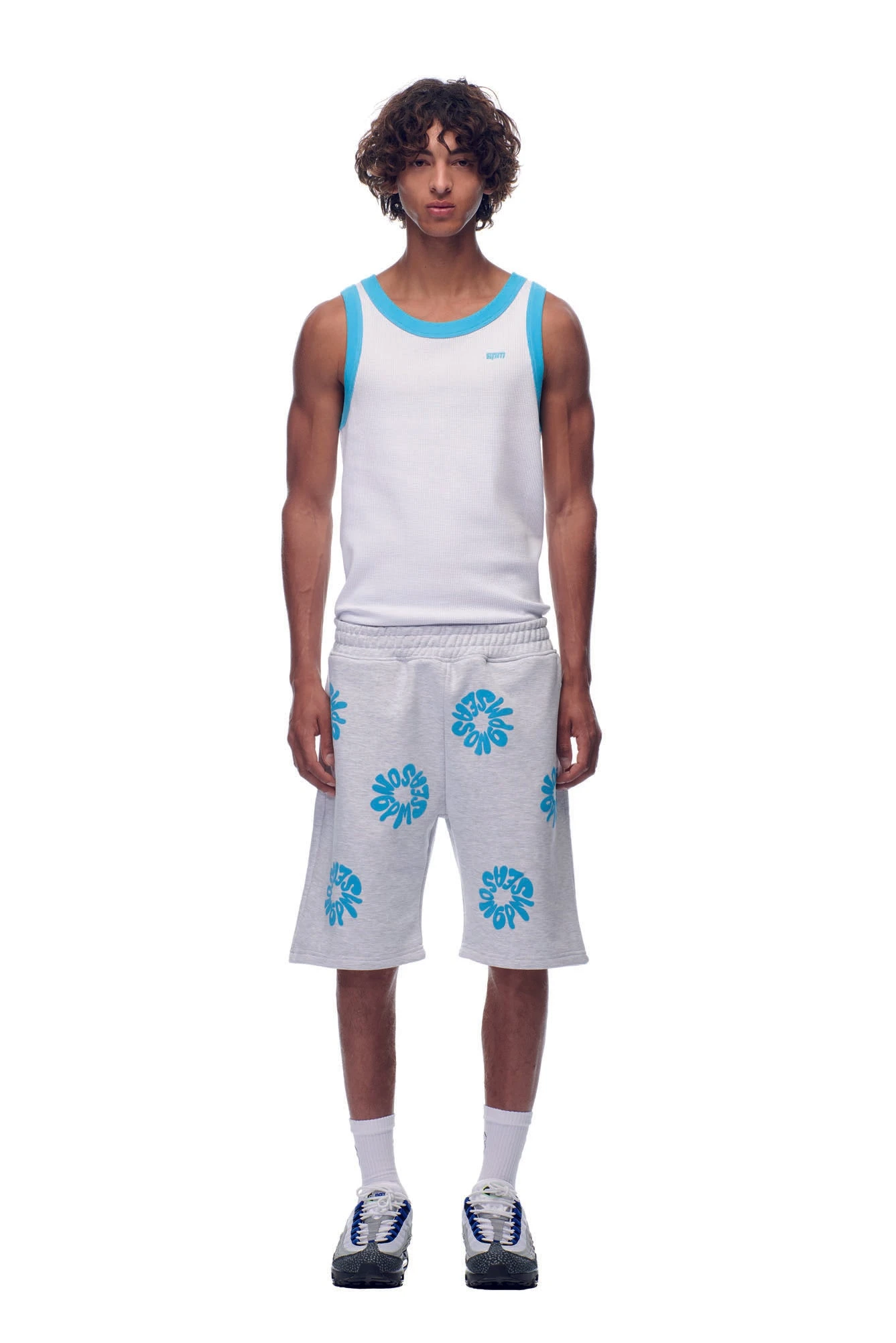 FLOWER SHORTS GREY(Shorts Aop Grey) 3 FLOWER SHORTS GREY(Shorts Aop Grey)