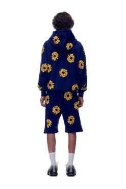 FLOWER HOODIE NAVY(Hoodie Aop Navy) -6PM CLOTHING SALE 2673x4009px 6pm V2 0001s 0104 20230530 6PM ECOM Look 02 0168