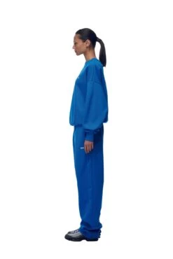 CREWNECK PRINCESS BLUE(Crewneck Princess Blue) -6PM CLOTHING SALE 2673x4009px 0076 6PM ECOM Look 62 1047