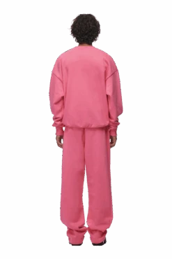 CREWNECK HOT PINK(Crewneck Hot Pink) -6PM CLOTHING SALE 2673x4009px 0084 6PM ECOM Look 59 1006 min