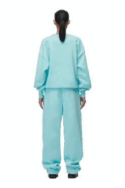 CREWNECK TURQUOISE(Crewneck Turquoise) -6PM CLOTHING SALE 2673x4009px 0111 6PM ECOM Look 50 0847 min 9830450a 8c3b 4f3f 9269 35c244d995b7
