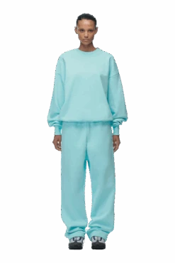 CREWNECK TURQUOISE(Crewneck Turquoise) -6PM CLOTHING SALE 2673x4009px 0113 6PM ECOM Look 50 0840 min 52facb0a f850 40ed 89be 24443f53480c