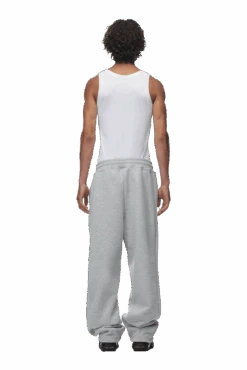 OPEN LEG JOGGER GREY(Open Leg Jogger Grey) 12 OPEN LEG JOGGER GREY(Open Leg Jogger Grey) -6PM CLOTHING SALE 2673x4009px 0150 6PM ECOM Look 37 0650 min