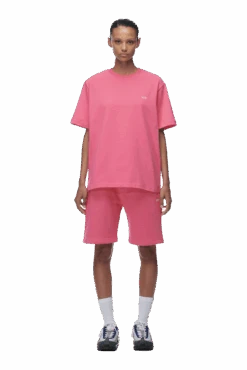 T-SHIRT HOT PINK(T Shirt Hot Pink) -6PM CLOTHING SALE 2673x4009px 0233 6PM ECOM Look 10 0199 min