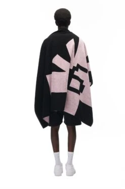 LOGO BEACH TOWEL(Logo Beach Towel) -6PM CLOTHING SALE 6PM vVERTABRAE Look 26 Towel black 01 0669